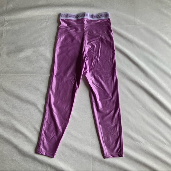 Nike women’s Lilac Leggings - Picture 3 of 9